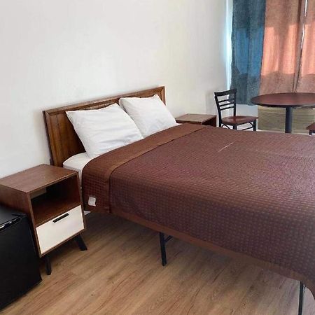 Village Motel Ellenville Екстериор снимка