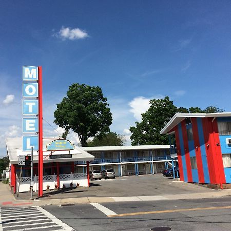 Village Motel Ellenville Екстериор снимка