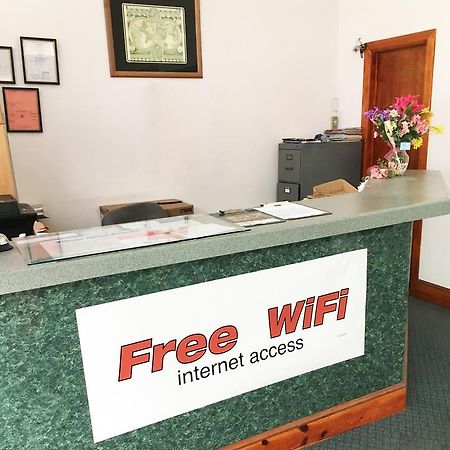 Village Motel Ellenville Екстериор снимка
